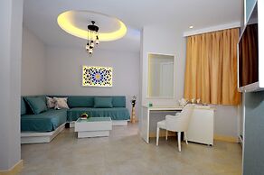 Sea Breeze Hotel & Apartments