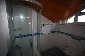 Sea Breeze Hotel & Apartments