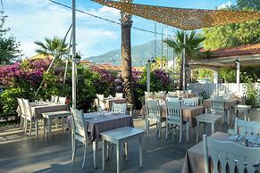 Sea Breeze Hotel & Apartments