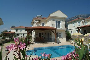 Sea Breeze Hotel & Apartments