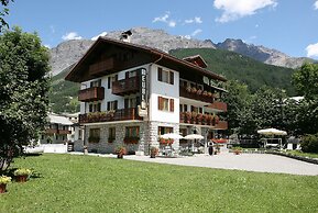 Meuble Cima Bianca Garni