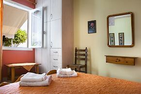 Tzivras Villa & Apartments