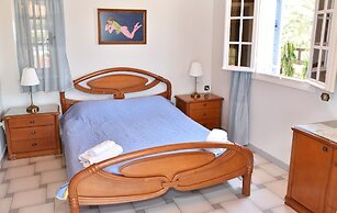 Tzivras Villa & Apartments