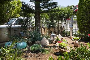 Tzivras Villa & Apartments