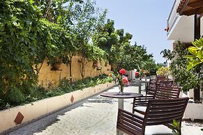 Tzivras Villa & Apartments