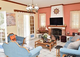 Tzivras Villa & Apartments