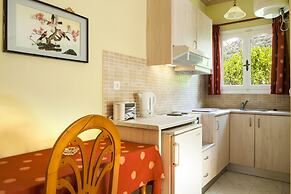 Tzivras Villa & Apartments