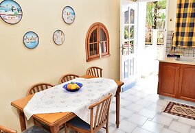 Tzivras Villa & Apartments