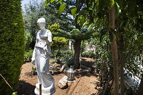 Tzivras Villa & Apartments