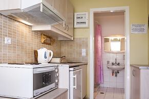 Tzivras Villa & Apartments