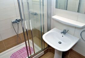 Tzivras Villa & Apartments