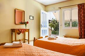 Tzivras Villa & Apartments