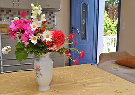 Tzivras Villa & Apartments