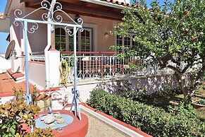 Tzivras Villa & Apartments