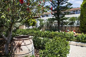 Tzivras Villa & Apartments