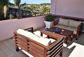 Tzivras Villa & Apartments