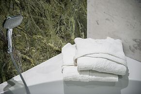 Avra Apartments Venetian Harbour