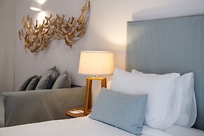 Avra Apartments Venetian Harbour