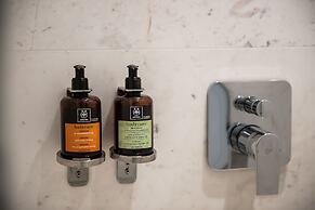 Avra Apartments Venetian Harbour