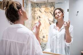 Avra Apartments Venetian Harbour