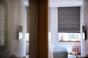 Avra Apartments Venetian Harbour