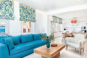 Avra Apartments Venetian Harbour