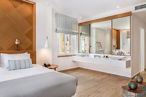 Avra Apartments Venetian Harbour