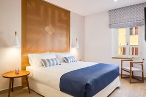 Avra Apartments Venetian Harbour