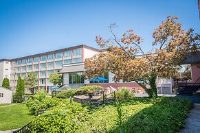 Chester Hotel & Conference Center