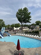 Colonial Motel