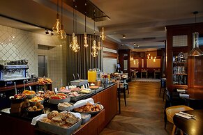 Reykjavik Konsulat Hotel, Curio Collection by Hilton