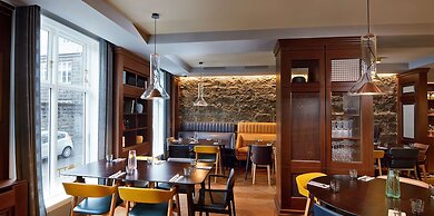 Reykjavik Konsulat Hotel, Curio Collection by Hilton