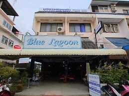 Blue Lagoon Guest House and Bar