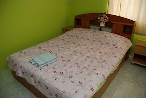 Blue Lagoon Guest House and Bar