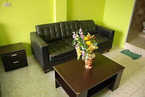 Blue Lagoon Guest House and Bar