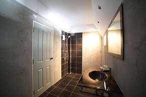 Sea & Sand Guesthouse and Restaurant