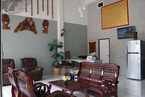 Sea & Sand Guesthouse and Restaurant