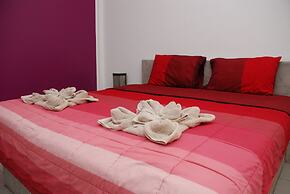 Sea & Sand Guesthouse and Restaurant