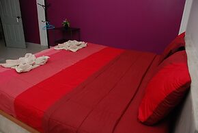 Sea & Sand Guesthouse and Restaurant