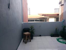 A & P House Charansanitwong