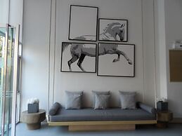 Baan Thew Lom By Woranan