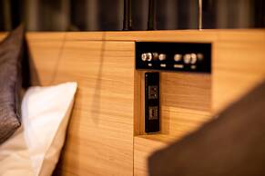 Quintessa Hotel Osaka Shinsaibashi Comic&Books