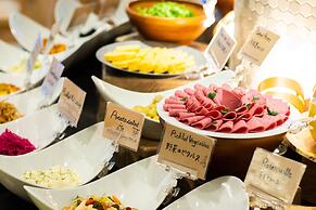 Quintessa Hotel Osaka Shinsaibashi Comic&Books