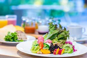 Quintessa Hotel Osaka Shinsaibashi Comic&Books