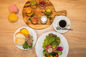 Quintessa Hotel Osaka Shinsaibashi Comic&Books