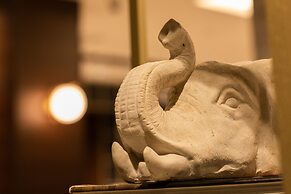 Quintessa Hotel Osaka Shinsaibashi Comic&Books