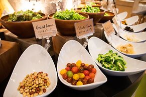 Quintessa Hotel Osaka Shinsaibashi Comic&Books