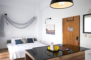 Color Coral Boutique Hotel