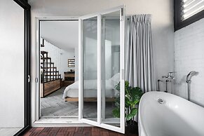 Color Coral Boutique Hotel