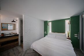 Color Coral Boutique Hotel